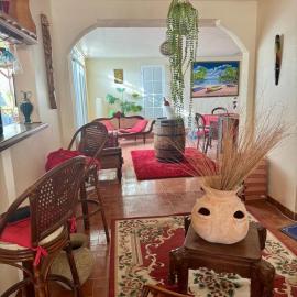 Villa au pied de Soufrière, au coeur des plus belles rivières de Guadeloupe, Hotel in Saint-Claude