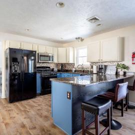 Lakeside Haven 5 BDR Fire Pit Pet Friendly, hotel a Tobyhanna