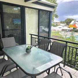 7CapeView beachfront Geographe Bay, hotel in Broadwater