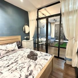 Silksky - Modern Design, Awesome City View, Free Parking, Free Netflix account, 200mbps WIFI, Privacy,, khách sạn ở Serdang