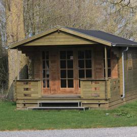 Lodge op Recreatiepark de Uilenburg – hotel w mieście Hommerts
