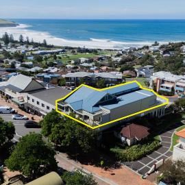 Azzurro, Gerringong