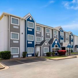 Microtel Inn & Suites by Wyndham Tulsa - Catoosa Route 66, hotel v destinácii Catoosa