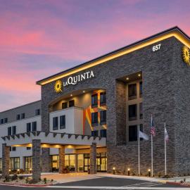 La Quinta Inn and Suites by Wyndham Lincoln, hotel din Lincoln