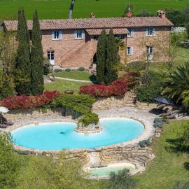 Casale delle Mele by PosarelliVillas, hotell sihtkohas I Pieracci