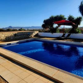 Casita-1 To 2Guests-Pool-Patio-Bbq-Parking, Hotel in Las Norias