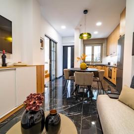 Iaspis Luxury Apartment with Pool, hotel in Bendevís