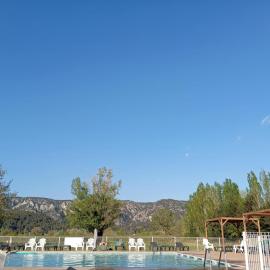 Mobil-Home Provence, Hotel in Cheval-Blanc