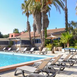 Malibu Village, hotel i Canet-en-Roussillon