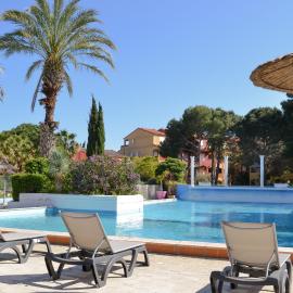 Malibu Village, hotel di Canet-en-Roussillon
