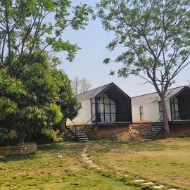Aura Farms - Private Pool Cottages, hótel í Rāmanagaram