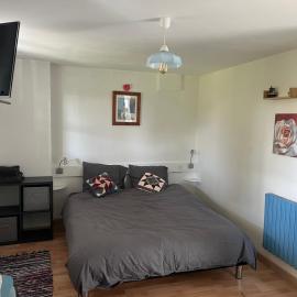 Penn Ar Bed & Breakfast, hotel i Plozévet