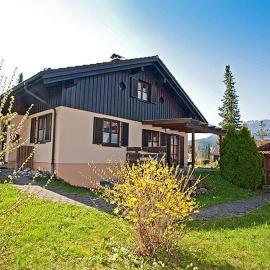 Ferienhaus Fuchsweg im Feriendorf Reichenbach F27a, хотел в Неселванг