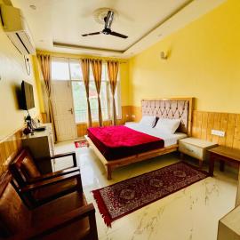 PC Kunj Kasauli hills Homestay Kanda-Gandhol