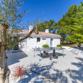 Lovely fully renovated beach villa, hotel in La Guérinière