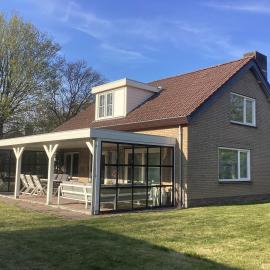 bb-oostkapelle vakantiewoning Iris, hotel in Oostkapelle