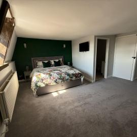 The White Hart, hotel a Atworth