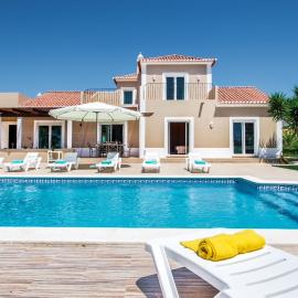 Green Villa, hotell i Quelfes