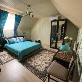 Готель GUEST HOUSE Сауна, hotelli kohteessa Radekhov