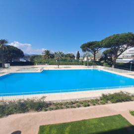 TROPCOQ - Au coeur de St-Tropez - Studio cabine pour 2 personnes, hotel u Sen Tropeu