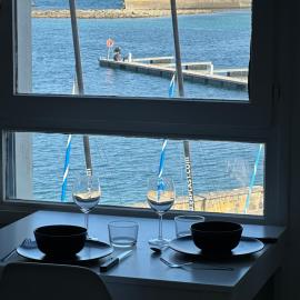 Appartement Design VII Port de Tréboul-Douarnenez, hotel in Douarnenez