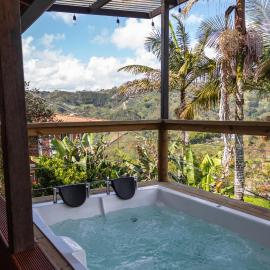 Mayka cabañas con JACUZZI