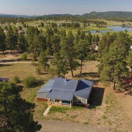BEAUTIFUL Rustic Modern Remodel IDEAL Location!!, hotel in Pagosa Springs