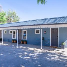 Zuni St Motor Inn- Bike, Dine, Explore Denver