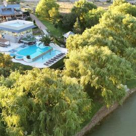 Cabañas Rio Soñado، فندق في Valle Grande