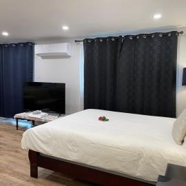 Quiet and Private Bachelor Unit, hotell i Halifax