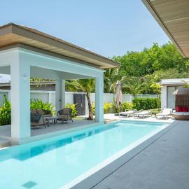 Mouana Breeze Mai Khao VIP 4-bedroom Pool Villa 9913, hotel in Mai Khao Beach