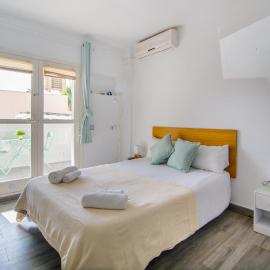 Natura Mediterranea apartamento nudista y naturista en Vera Playa con piscina, hotel din Vera