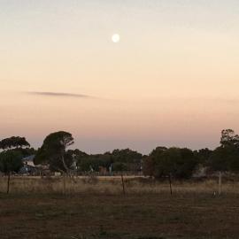 3 Campsites ONLY for Self contained Motor Homes RVs ONLY! BYO Toilet and bed! DIDO Spirit of Tasmania Stopover, hotel in Lara