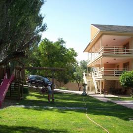 CASA RURAL LOS HALCONES, hotel a Turégano