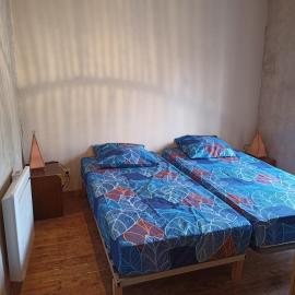 chambre pour 2, hotel in Osmanville
