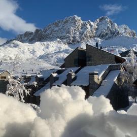 Chalet Anayet Lodge Luxury 5 Stars in Formigal、フォルミガルのホテル