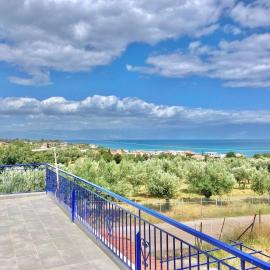 VILLA BLUE COCOON - Chrani Messinia Peloponnese- Rooftop sea view 550 m from beach next to Kalamata Koroni Costa Navarino