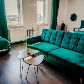 Hotel Świt، فندق في كراكوف
