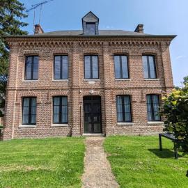 Maison en briques au 10, hotel u gradu Lamberville