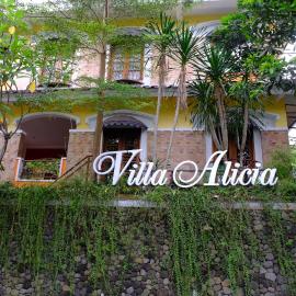 Villa Alicia - Pavillion Lily