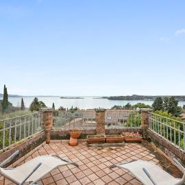 Teseo House | Lake View & Terrace - Happy Rentals