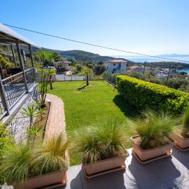 Hatsi home guesthouse, hotel i Kritharia