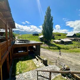 Guesthouse Lasharai, hotel em Omalo