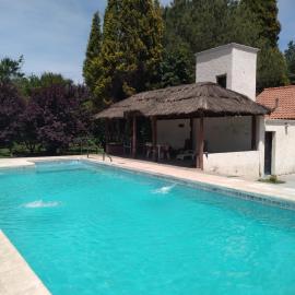 Casa amplia, jardin maravilloso
