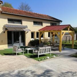 Maison avec jardin au calme proche de paris (30mn): Longpont-sur-Orge şehrinde bir otel