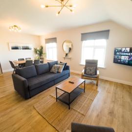 Luxury 2-Bedroom Apartment Overlooking the Beach, hotel in Bundoran