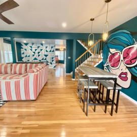 Sunrise Playce-Designer Beach Retreat + Pool Table
