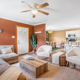 Boho Downtown 5BD Home BBQ Pool Table 5Min to Duke