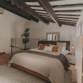 Luxury private home - City center, отель в Равенне