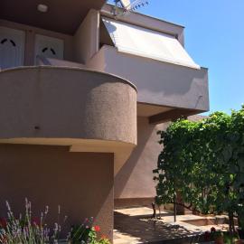 Apartments Mirko i Jela